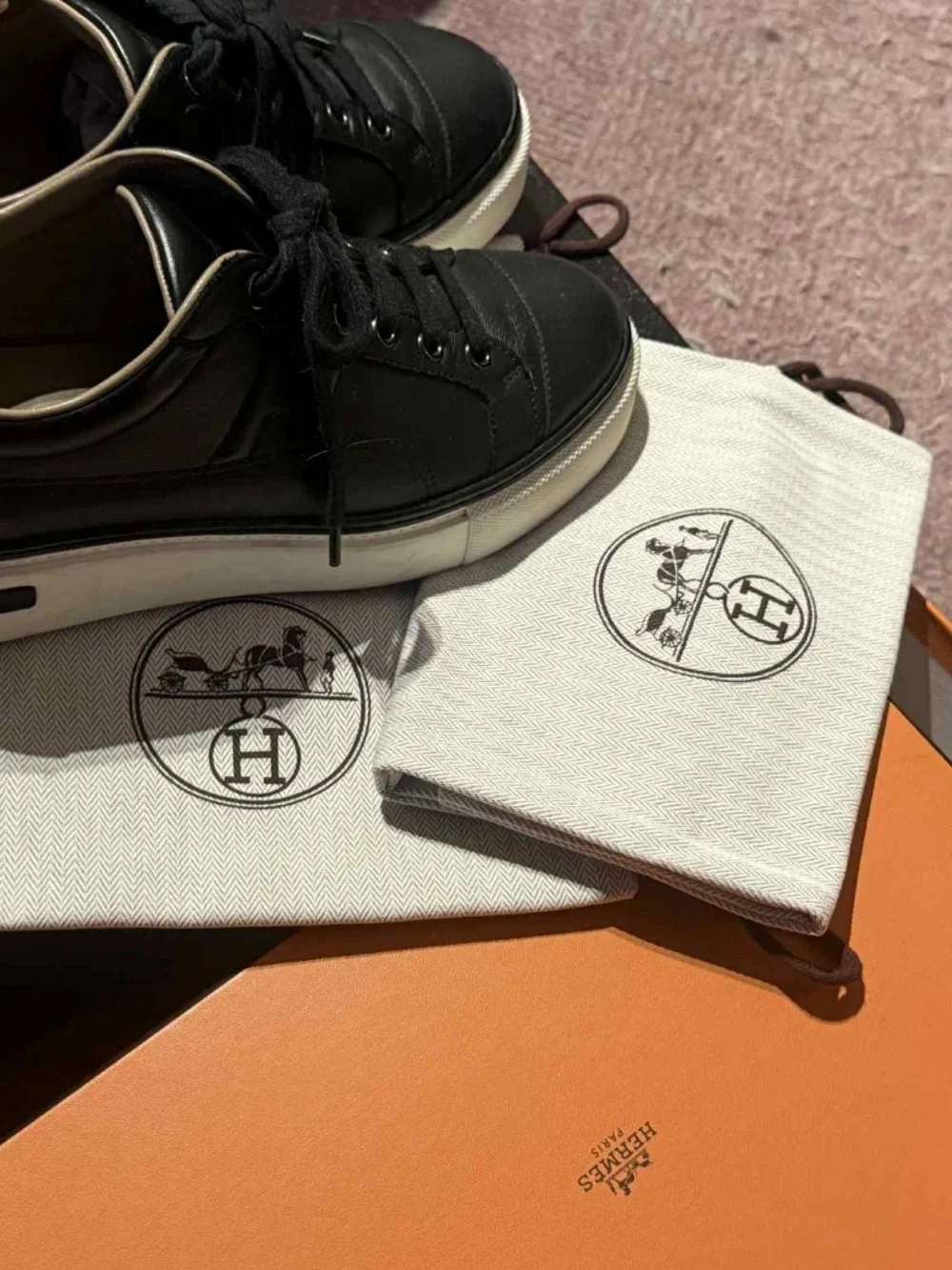 Hermes - Picture 9 of 9